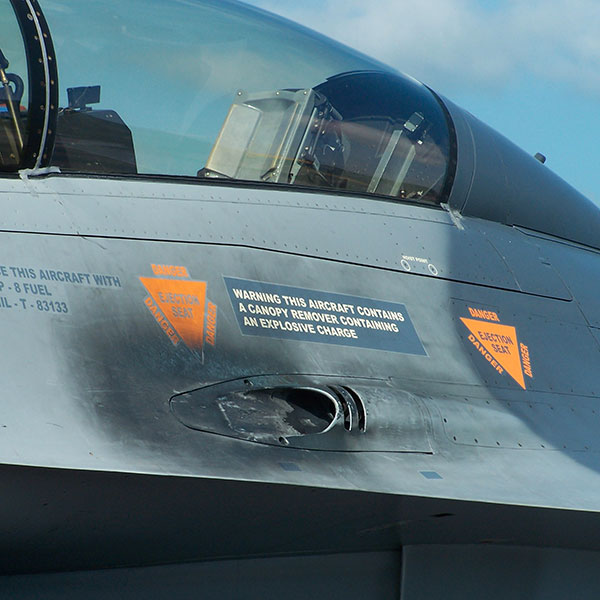 avion de chasse F16 américain
