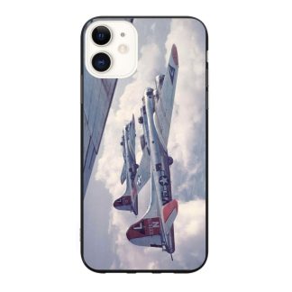 Illustration du B-17 Flying Fortress, célèbre bombardier lourd américain de la Seconde Guerre mondiale, en vol avec ses quatre moteurs visibles.