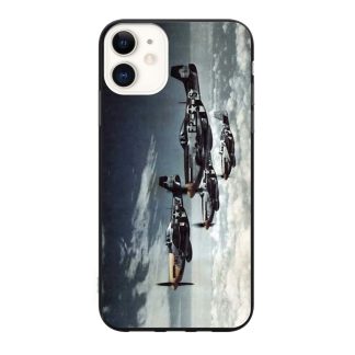 "Coque téléphone avec illustration du P-51 Mustang, légendaire avion de chasse américain de la Seconde Guerre mondiale, célèbre pour sa vitesse et son endurance."