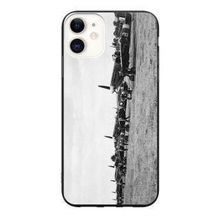 "Coque téléphone avec illustration du Supermarine Spitfire, avion de chasse emblématique de la Seconde Guerre mondiale, utilisé par la RAF."