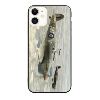 "Coque téléphone avec illustration du Supermarine Spitfire, avion de chasse emblématique de la Seconde Guerre mondiale, utilisé par la RAF."